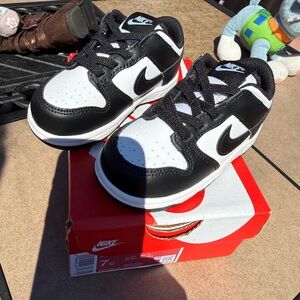 Nike Kids Black and White Low-Top Sneakers